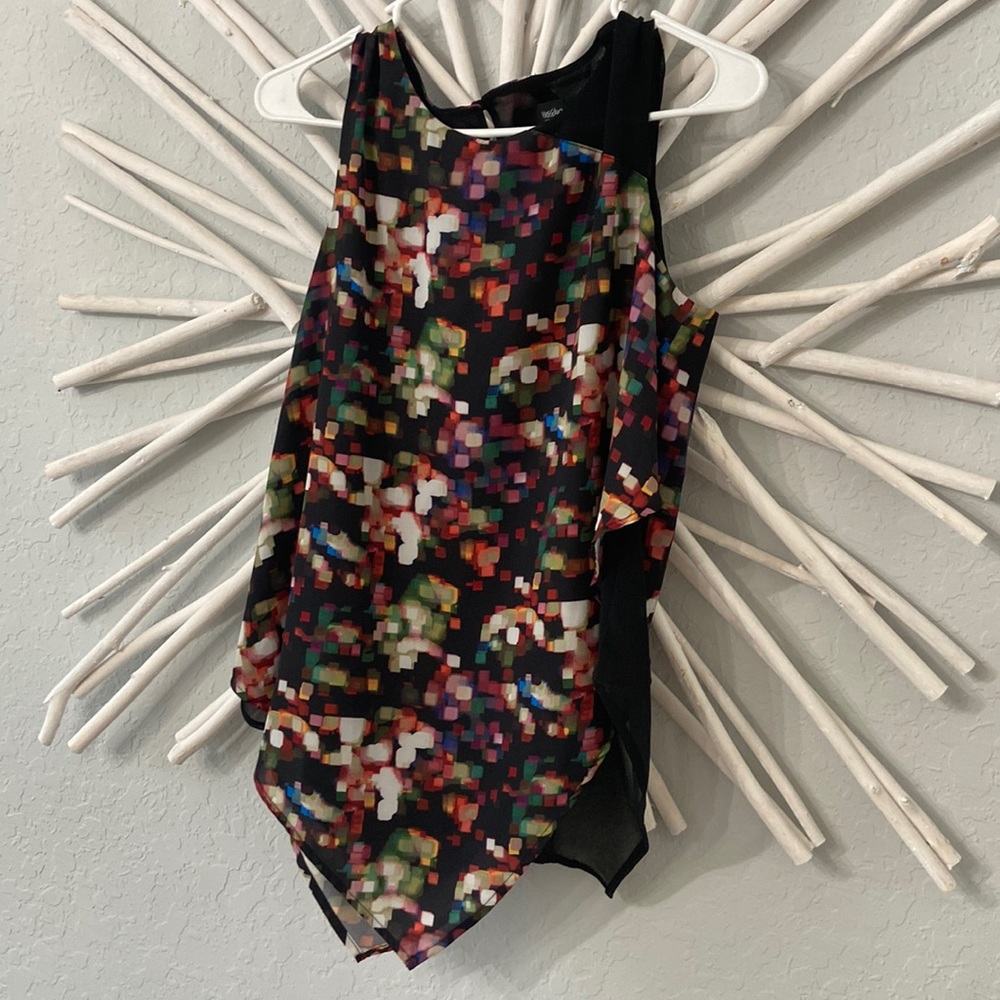 Wossino Top Size: M, never worn, smoke free home.